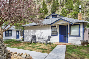 Misty Mountain Lodge | Cabins and lodge rooms